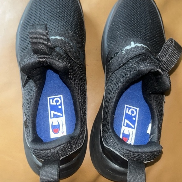 NWOT WOMAN CHAMPION LEGEND LO SLIP-ON RUNNING SHOES 7•5 - Picture 3 of 5